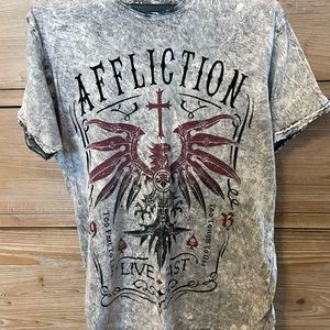 Affliction Men's Large Short Sleeve Graphic Tee - Great Condition